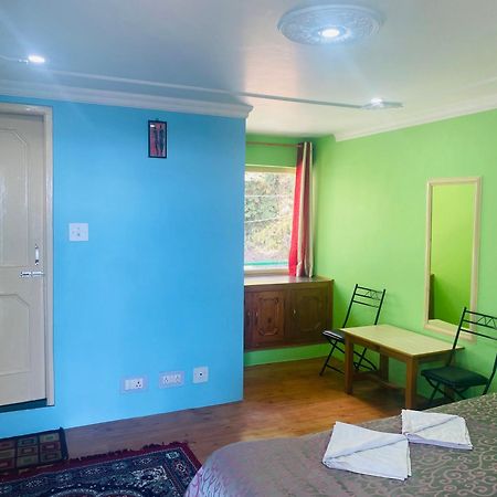 דרמסאלה Jagatram Niwas Guesthouse Dharamkot מראה חיצוני תמונה
