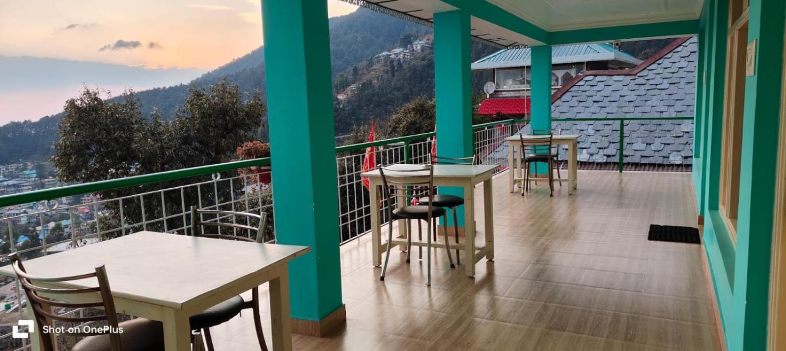 דרמסאלה Jagatram Niwas Guesthouse Dharamkot מראה חיצוני תמונה