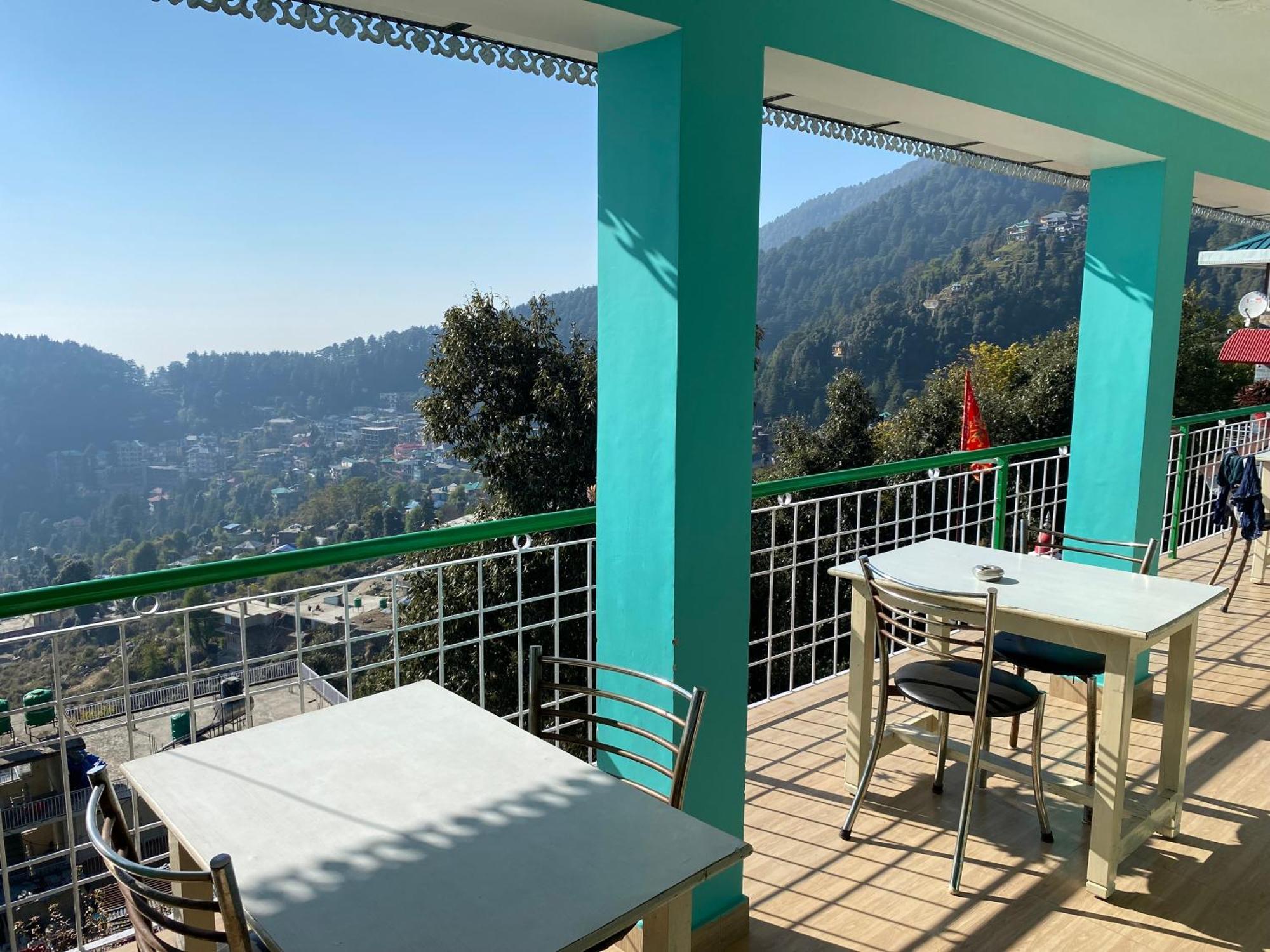 דרמסאלה Jagatram Niwas Guesthouse Dharamkot מראה חיצוני תמונה