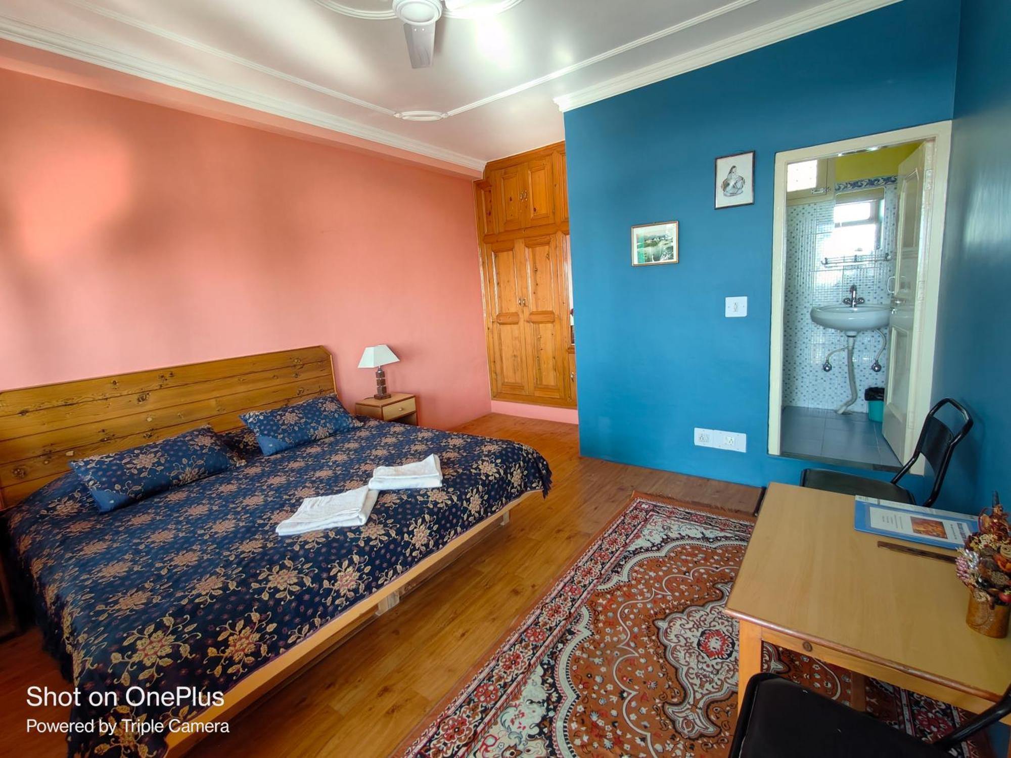 דרמסאלה Jagatram Niwas Guesthouse Dharamkot מראה חיצוני תמונה