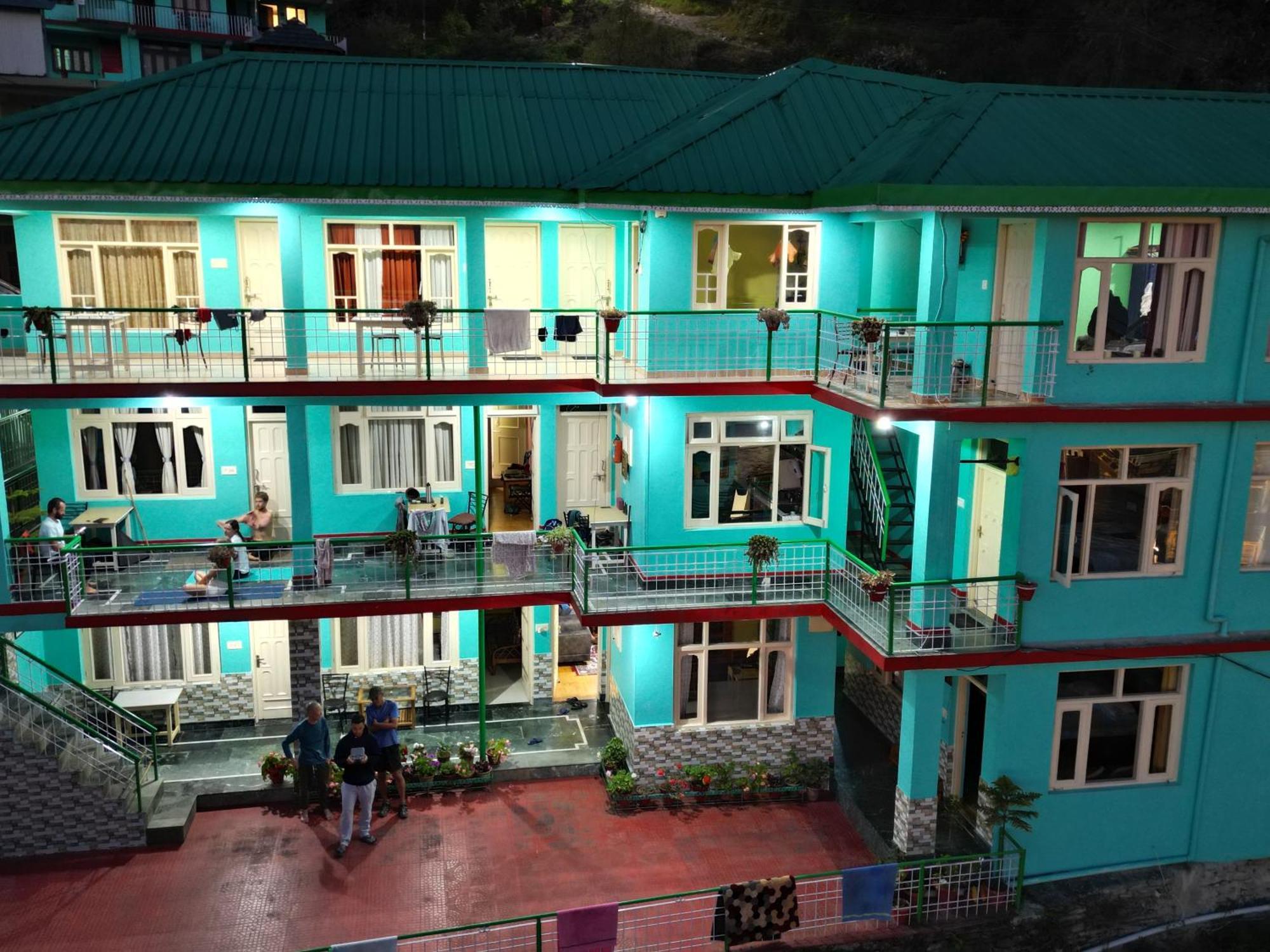 דרמסאלה Jagatram Niwas Guesthouse Dharamkot מראה חיצוני תמונה